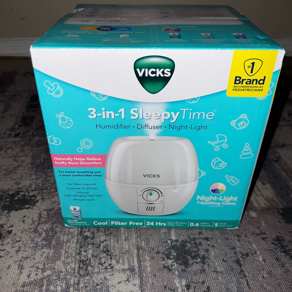 Vicks 3 in 1 Humidifier, Diffuser, Night Light